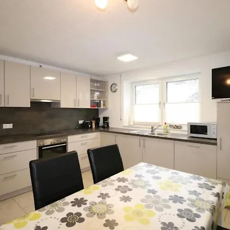 Ξενοδοχείο με διαμερίσματα Alb