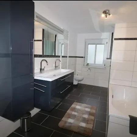 Ξενοδοχείο με διαμερίσματα Alb 3*